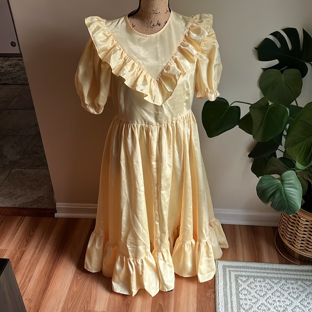 Batsheva Yellow Satin Ruffled Puff-Sleeve Dress - Picture 2 of 16
